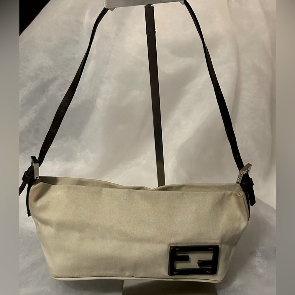 Extremely RARE 🤎Vintage Fendi mini tan